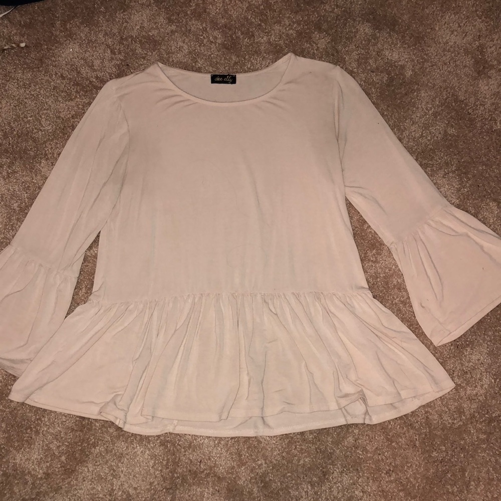 Flowy long sleeved blouse